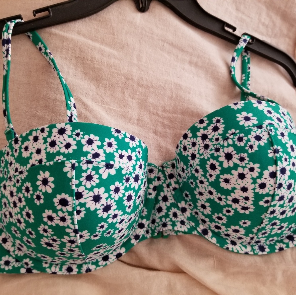 NEW W/O TAGS SZ LG BIKINI TOP OLD NAVY